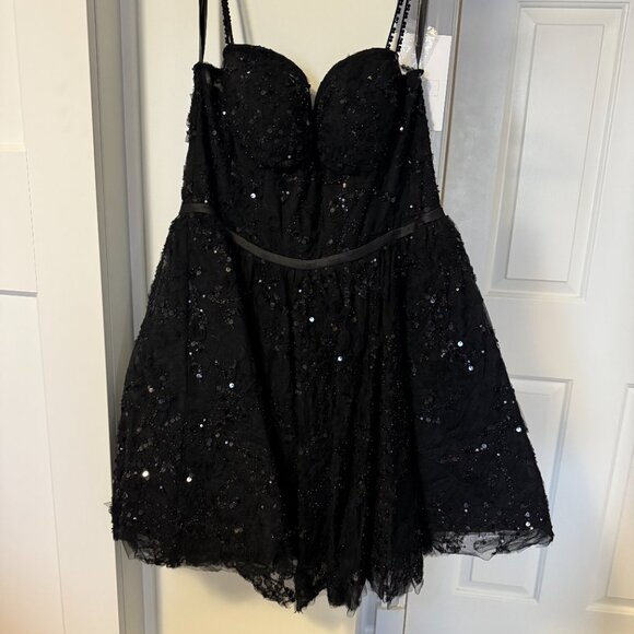 Beaded Strap Bustier Sequin Mini Dress - NWT - Size 12 - Picture 7 of 7